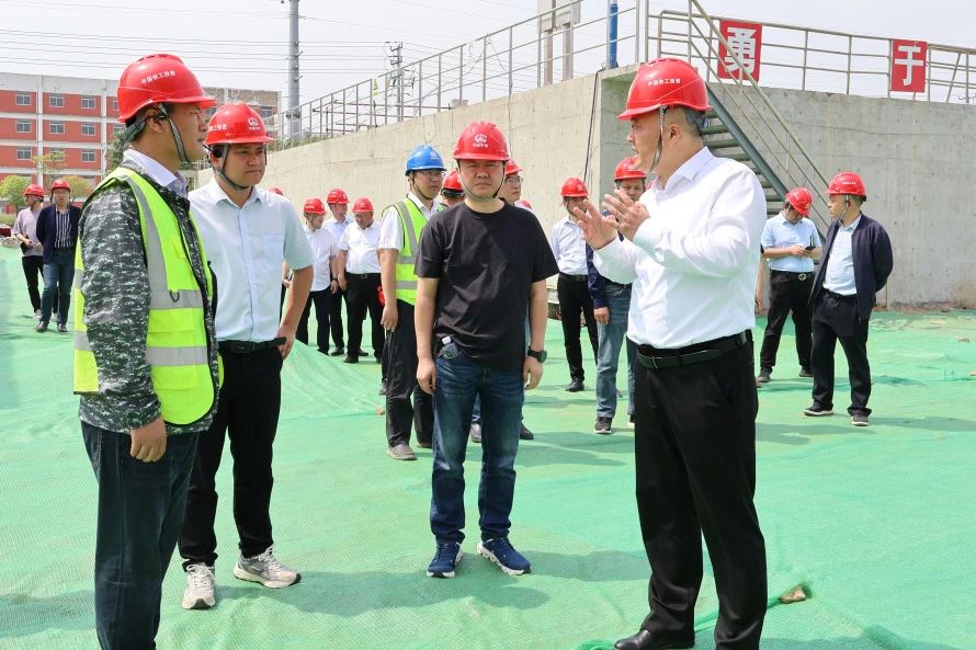 泰州市金東城市建設(shè)投資集團(tuán)黨委書記、董事長陳祥到姜堰項(xiàng)目檢查指導(dǎo)工作.jpg